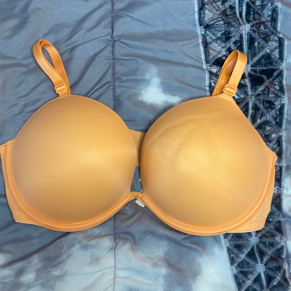 PINK Wear Everywhere Super Push Up Bra 38D (NEVER WORN)